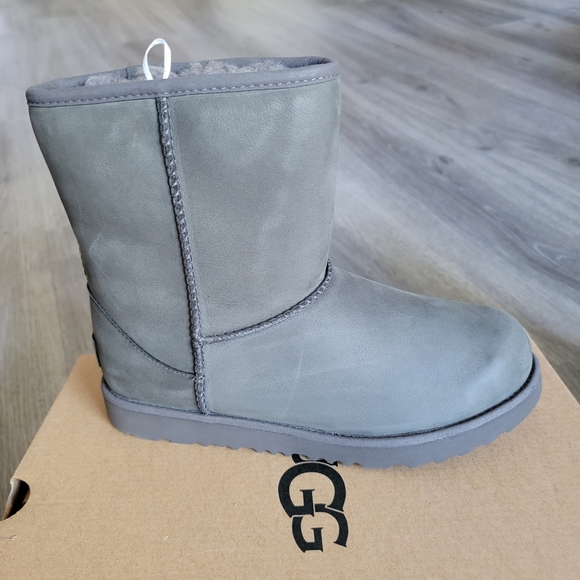 SOLD - Picture 4 of 10